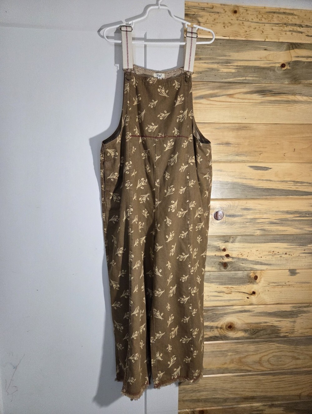 Easel Floral Frenzy Jumpsuit Overalls in Olive Grey, Taupe Floral Print Womens L - Picture 5 of 11